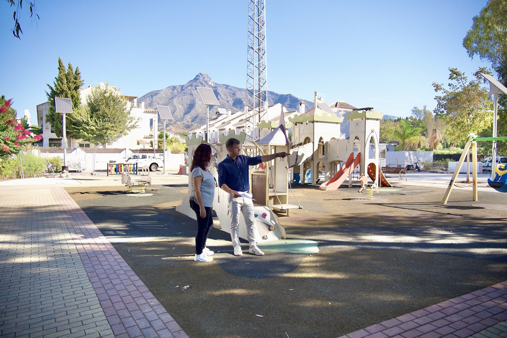 El Ayuntamiento amplía el parque de Los Naranjos de Nueva Andalucía con más de 700 metros cuadrados y nuevos espacios para el ocio y el deporte